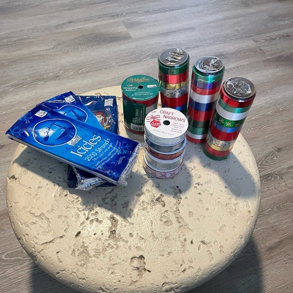 Bundle of Christmas Ribbon and Icicles - Picture 2 of 4